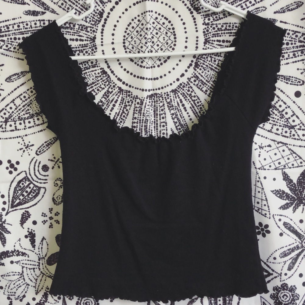 Brandy Melville Scalloped Off the Shoulder Top